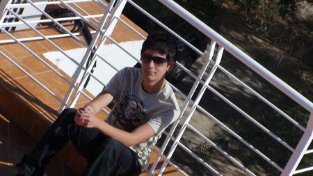 otman un ami que j ai fais sa connaisance  a  la boom top drafat w tt  les fille  tkalito  haji  3andi  n warihlikoum lol