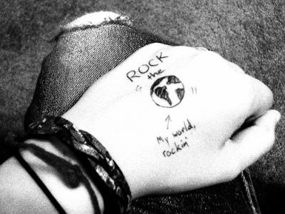 mon monde et 100%  ROCK    ====> WA33
